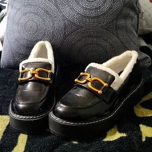 **** TORRID SIZE 10 WIDE PLATFORM LOAFERS ****